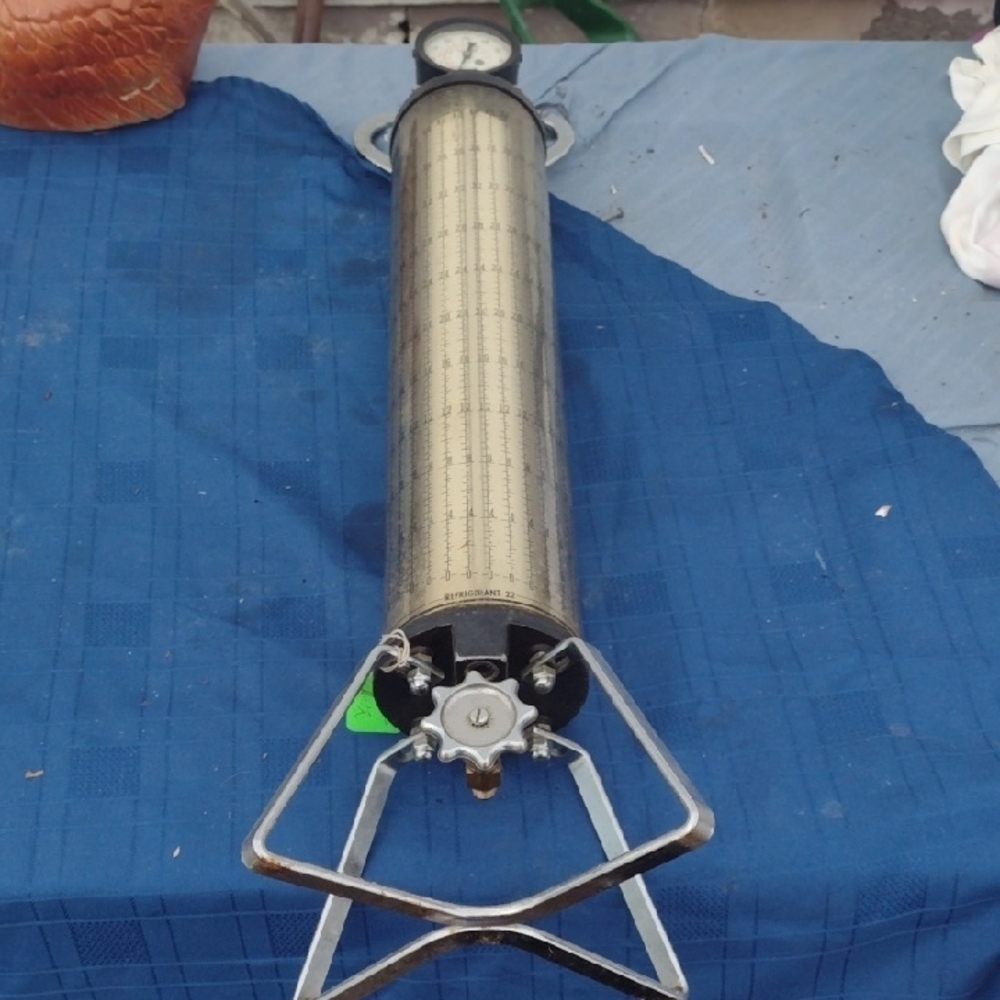 Charging Cylinder with Metal Stand